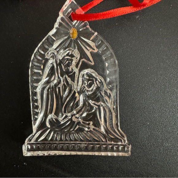 Gorham  Crystal Jewel Creche Ornament with green gem nativity scene - Picture 2 of 6